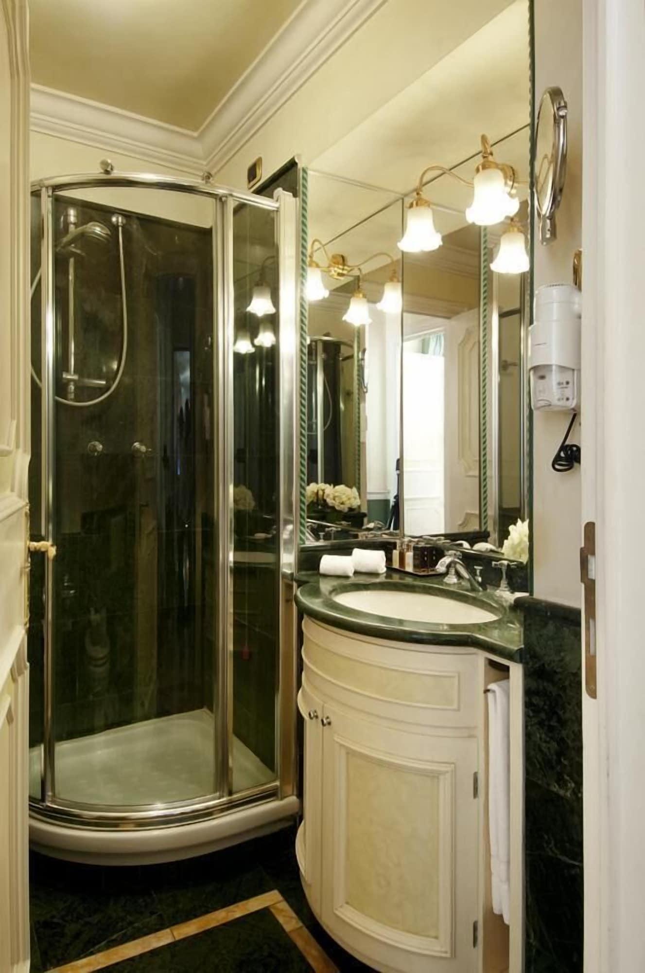 Petit Palais Hotel De Charme Milan Room photo